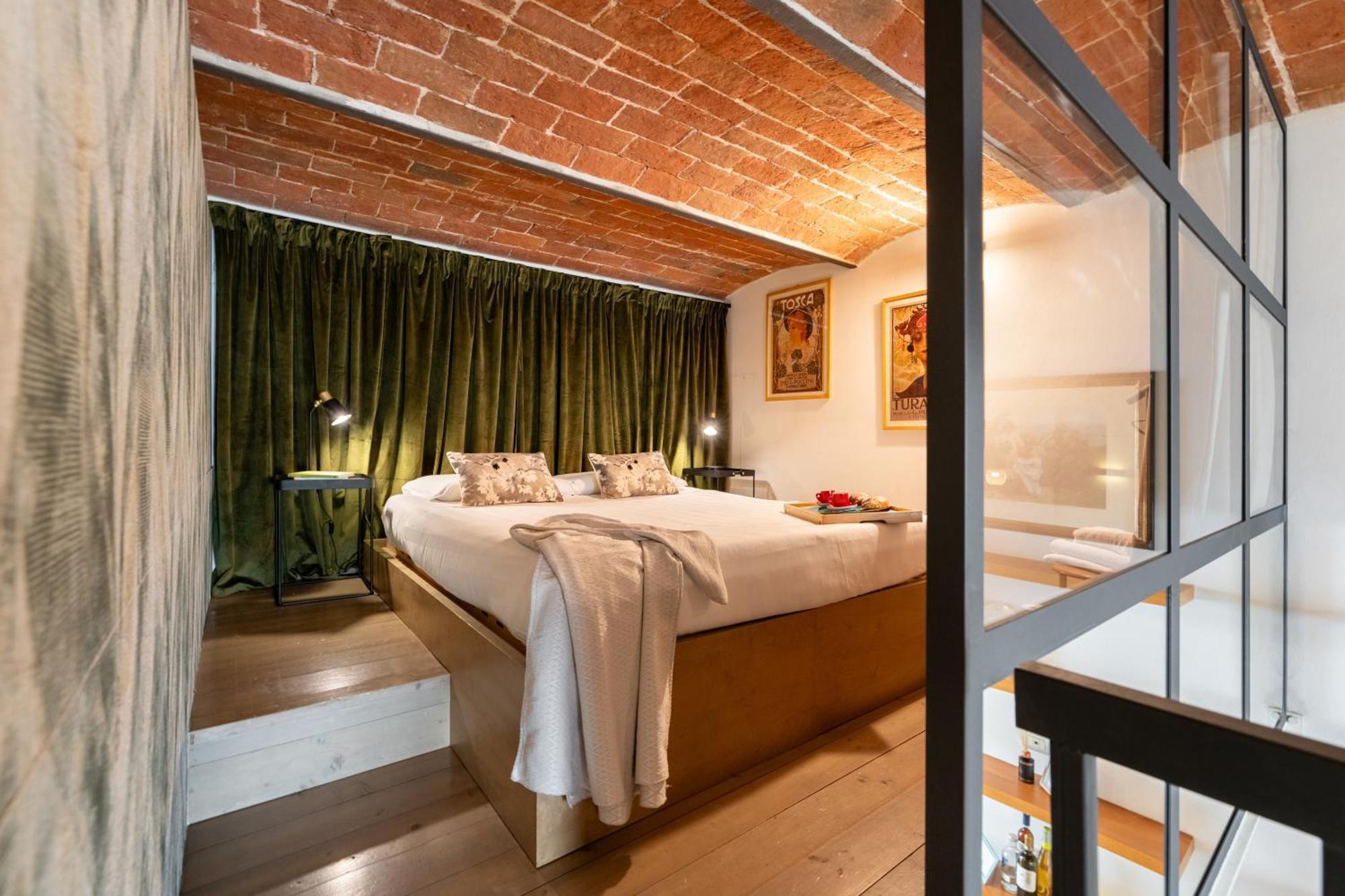 Via Cimabue 8B - Florence Charming Apartments - Metropolitan Loft In Florence - 20 Minute Walk To City Center - Excellent Base For Exploring - Less Than 5 Minute Walk To The Supermarket - Amazing Bakery On The Corner Luaran gambar